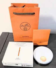 HERMES エルメス　アイシャドウのサムネイル