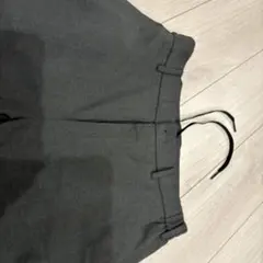 UNIQLO グレー スラックス Sサイズ