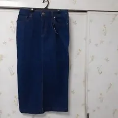 新品未使用です。Right-on　デニムロングタイトスカート