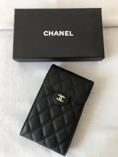 ブラック キルティングスマホショルダーバッグ　バッグ　綺麗