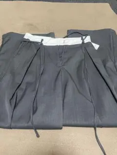 WANTT グレー プリーツスラックス