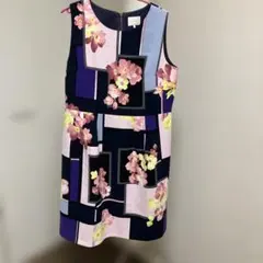 ローズティアラ42 花柄ノースリーブひざ丈ワンピース