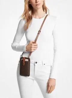 MICHAEL KORS マイケルコース　スマートフォン　クロスボディバッグ