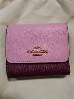 お値下げ！COACH 三つ折り財布 ピンク/ワイン