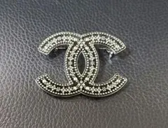 CHANEL ヴィンテージ　ブローチのサムネイル