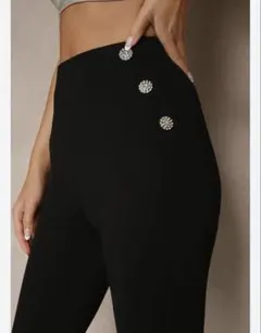 ZARA ビジュー付きブラックスキニーパンツ【即購入可】美品
