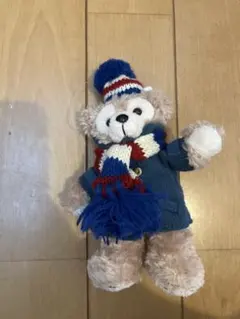 ダッフィー2012 年限定　ぬいぐるみバッジ【新品タグ無し】