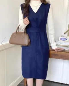 【値下げ】新品未使用タグ付き　Vネックワンピース　ネイビージャンパースカート