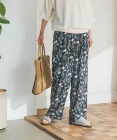 ⭐️アーバンリサーチ ドアーズ ⭐️フラワープリントイージーパンツ⭐️新品未開封品⭐️