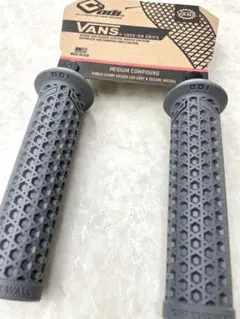 ODI VANS Lock-On Grips 135mm グラファイトカラーのサムネイル