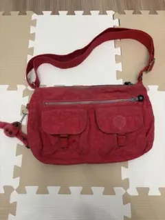 Kipling ショルダーバッグ レッド　キプリング　多機能バッグ　モンキーのサムネイル