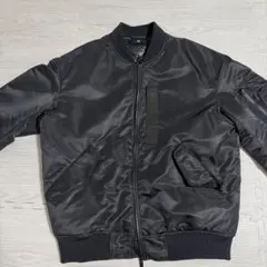 ユニクロ　+J ハイブリッドダウンオーバーサイズMA-1