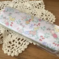[新品] 昭和レトロ❇︎ファンシーFAROUCHE (フアルーシュ)レトロ　缶ペンのサムネイル