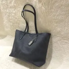 希少プリマクラッセ トートバッグ ブラック チャーム付き　世界地図柄