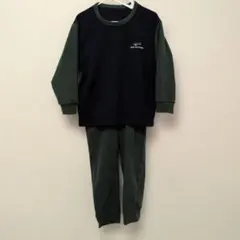 UNIQLO　ネイビー×グリーン　キッズ パジャマ 上下セット