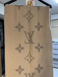 LOUIS VUITTON エシャルプ・レイキャビック（型番：M71126）のサムネイル