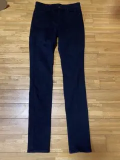 UNIQLO ウルトラストレッチスキニーパンツ