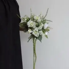 ホワイト×グリーンブーケ　結婚式　前撮り　フォトウェディング　ブーケ　白ブーケのサムネイル