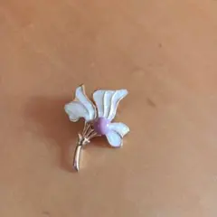 花デザイン ブローチ
