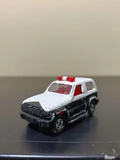 トミカ　三菱　パジェロ　パトロールカー　NO.106 絶版　廃盤　箱無しのサムネイル