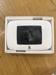 Rakuten WiFi Pocket Platinum 本体 - メルカリ