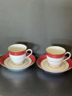 ノリタケ製の小ぶりで赤に金彩のエレガントなデミタスカップ＆ソーサー 2客セット