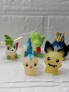 中古品　ポケモン 指人形　ソフビフィギュア 5体セットうち2体なクリアタイプ