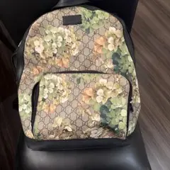 GUCCI バックパック　背負う紐切れました　ジャンク GUCCI バックパック 背負う紐切れました ジャンク - メルカリ