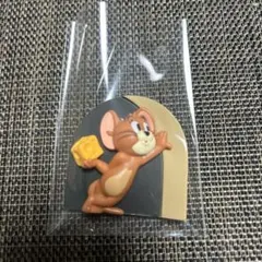 トムとジェリー　ジェリーとタフィーがいるお家フィギュア　余裕の表情のジェリー