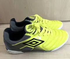 umbro フットサルシューズ 24.5cm