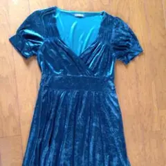 ベロアワンピース膝丈　グリーン