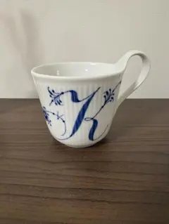   ブルーフルーテッド メガ グラタン皿　① ROYAL COPENHAGEN ブルーフルーテッド メガ グラタン皿 ① - メルカリ