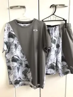 Oakley グレー Tシャツ ハーフパンツセット　ユニM 未使用