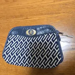 Item thumbnail for item 696ae358-6ad3-4d13-9498-7fa73e3f3724