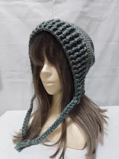 ボンネット　グリーン系