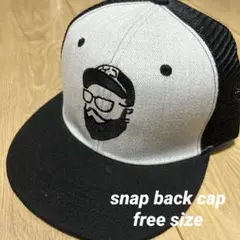 新品未使用送料無料　snap back cap グレーブラック　灰色黒