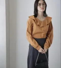 ナノユニバース　タイプライターフリルカラーブラウス