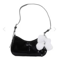 ロゼミューズ Shoulder bag with many charm ブラック