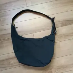 GU ショルダーバッグ