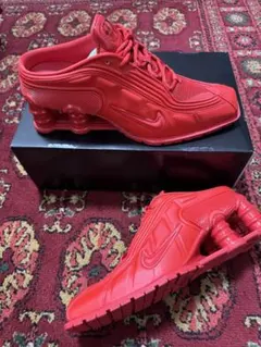 Nike x Martine Rose MR4 SHOX in REDのサムネイル