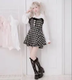 pium ♡ カットアウト千鳥柄ニットワンピース - メルカリ