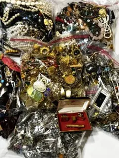 遺品整理 アクセサリー まとめ K18刻印あり - メルカリ