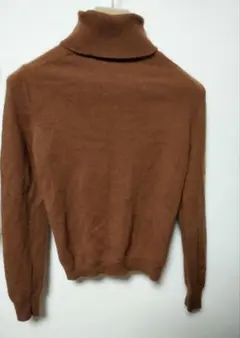 最終値下げ！UNIQLO★カシミヤ、定番タートルネックニット、茶色