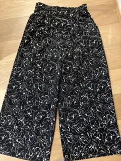 Elura 花柄 ガウチョパンツ Mサイズ