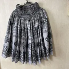 TUTUVI グレー系 イエクク パウスカート フラダンス - メルカリ