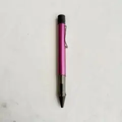 Item thumbnail for item f88d577b-c25f-4a92-a37e-69c0f6f2b476