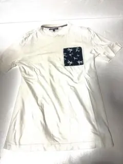 TOMMY HILFIGER トミーヒルフィガー Tシャツ 柄ポケット