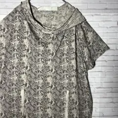新品 ヘビ柄 フード付きTシャツ 韓国製 個性派デザインのサムネイル