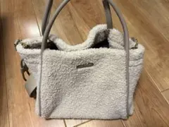 今季もの!!サマンサタバサのカジュアルティストボアバッグ♪