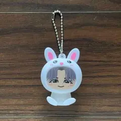 与那嶺瑠唯　着ぐるみキーホルダー　うさぎ